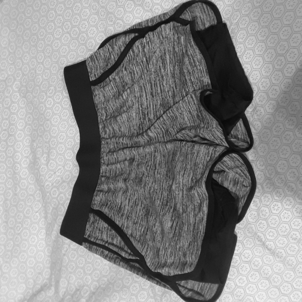 AVIA shorts